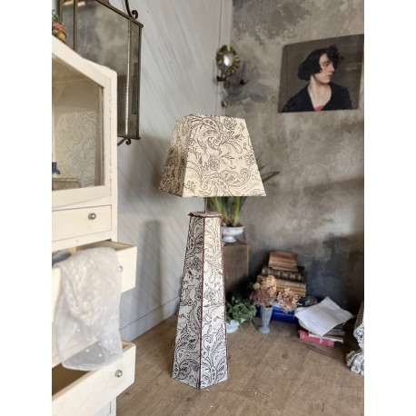 Lampadaire en tissus